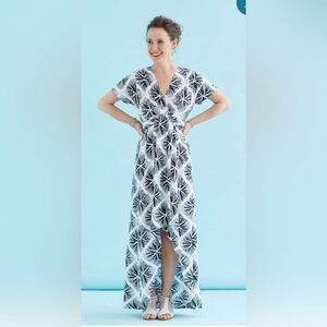 Anthropologie Whit Two dress Size 4, high low, starfish, black and white